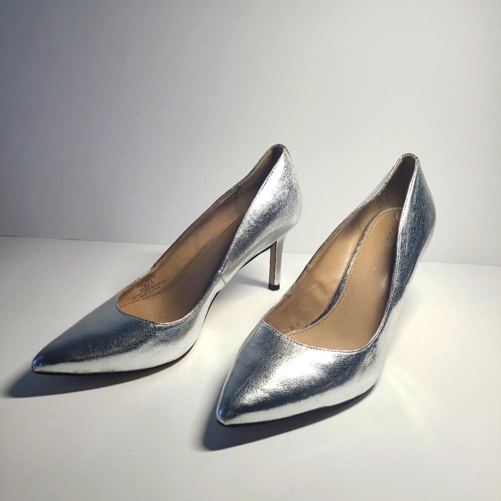 BCBGMAXAZRIA Pointed Heels 7.5 metallic silver